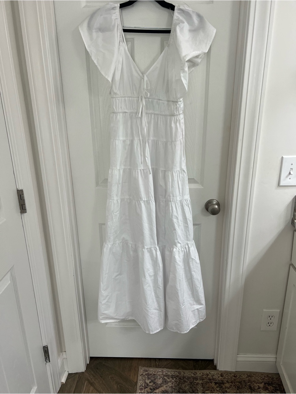 NWT HYFVE White Rachel Flutter Sleeve Smocked Tiered Maxi Dress Small